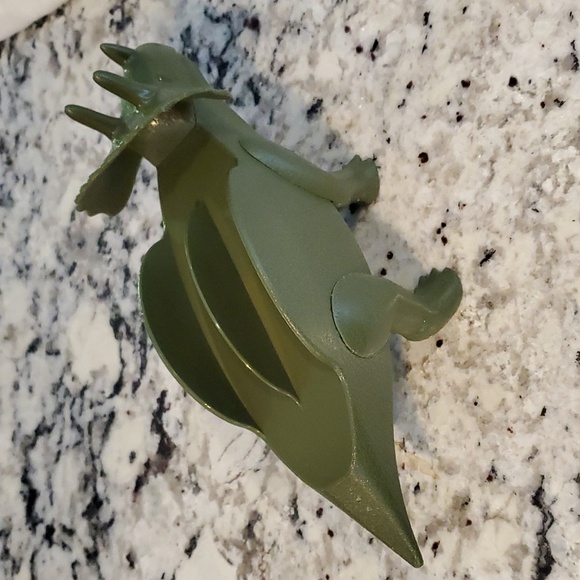 Tricerataco Triceratops Taco Holder - Picture 5 of 6